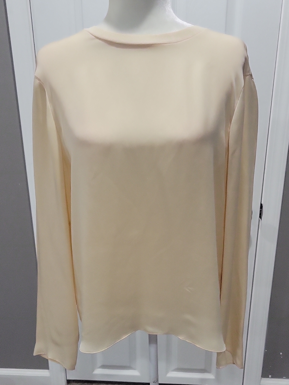 Vince Long Sleeve Crew Neck Top in Champagne